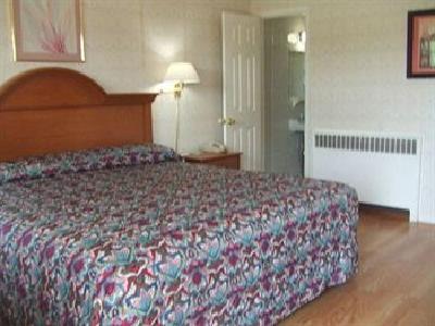 Robin Hood Motel Saratoga Springs Room photo