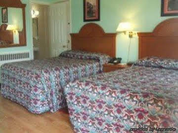 Robin Hood Motel Saratoga Springs Exterior photo